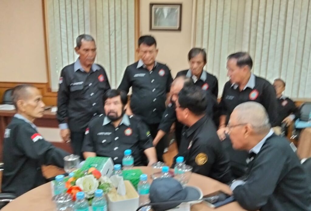 Direktur SDM/TI PTPN IV Palmco Suhendri : Kebijakan Manajemen Tidak Akan Merugikan Pensiunan Ketum DPN FKPPN Kecewa Ketum PB P3RI Tidak Hadir - IMG 20250527 WA0003