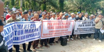 Tuntut Tolak Penghapusan Bantuan Uang Beras, Ratusan Pensiunan Gruduk Kantor Distrik Asahan