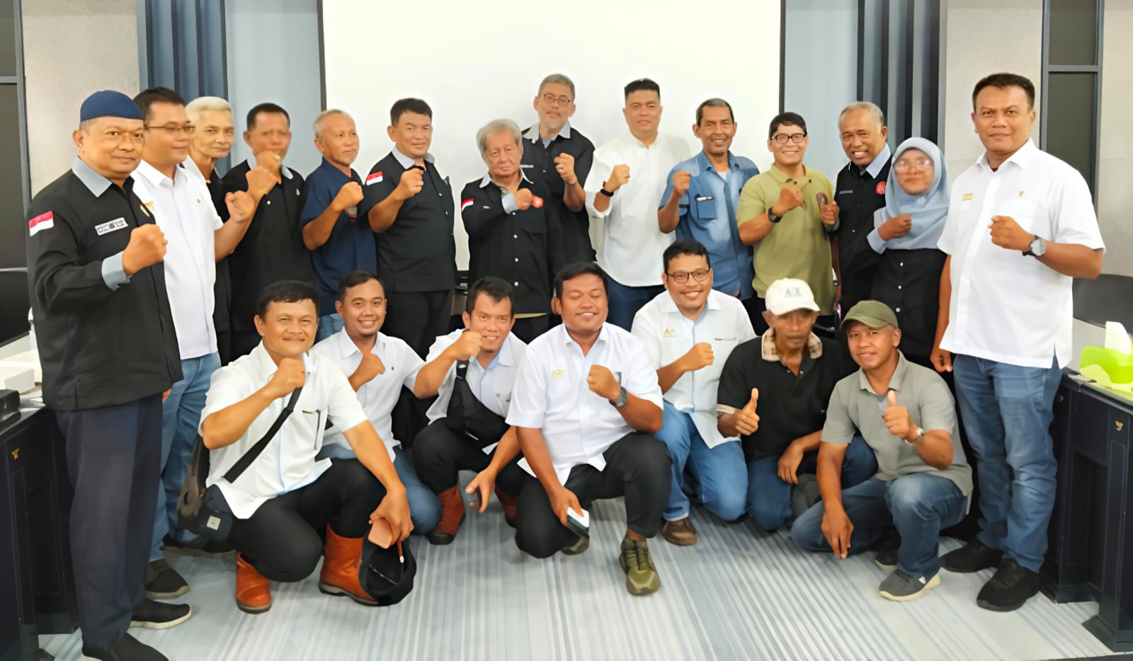 Menyerap Aspirasi Pensiunan, DPN-DPW FKPPN Sumut Gelar Sosialisasi dan Konsolidasi Di Dser1 Gunung Pamela 8 Menyerap Aspirasi Pensiunan, DPN-DPW FKPPN Sumut Gelar Sosialisasi dan Konsolidasi Di Dser1 Gunung Pamela - WhatsApp Image 2025 06 02 at 23.13.02