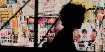 Do We Really Need To Wear Hair Products That Contain Sunscreen? - post 7