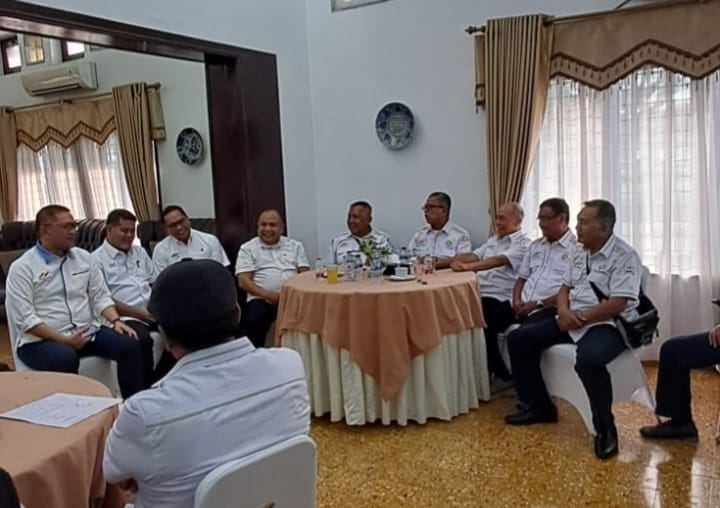 Director Palmco Adakan Pertemuan Informal Dengan FKPPN Dan P3RI Di Medan *Jatmiko Stop Beras, Suhendri Bayarkan* - IMG 20250714 WA0005