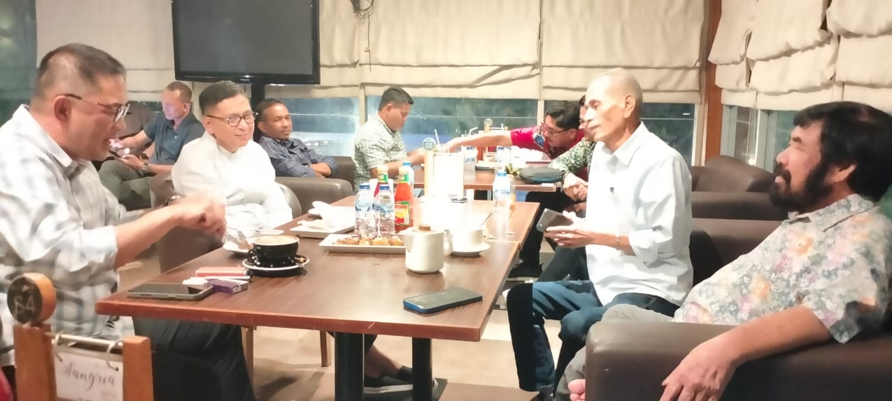 Director Palmco Adakan Pertemuan Informal Dengan FKPPN Dan P3RI Di Medan *Jatmiko Stop Beras, Suhendri Bayarkan* - IMG 20250714 WA0007