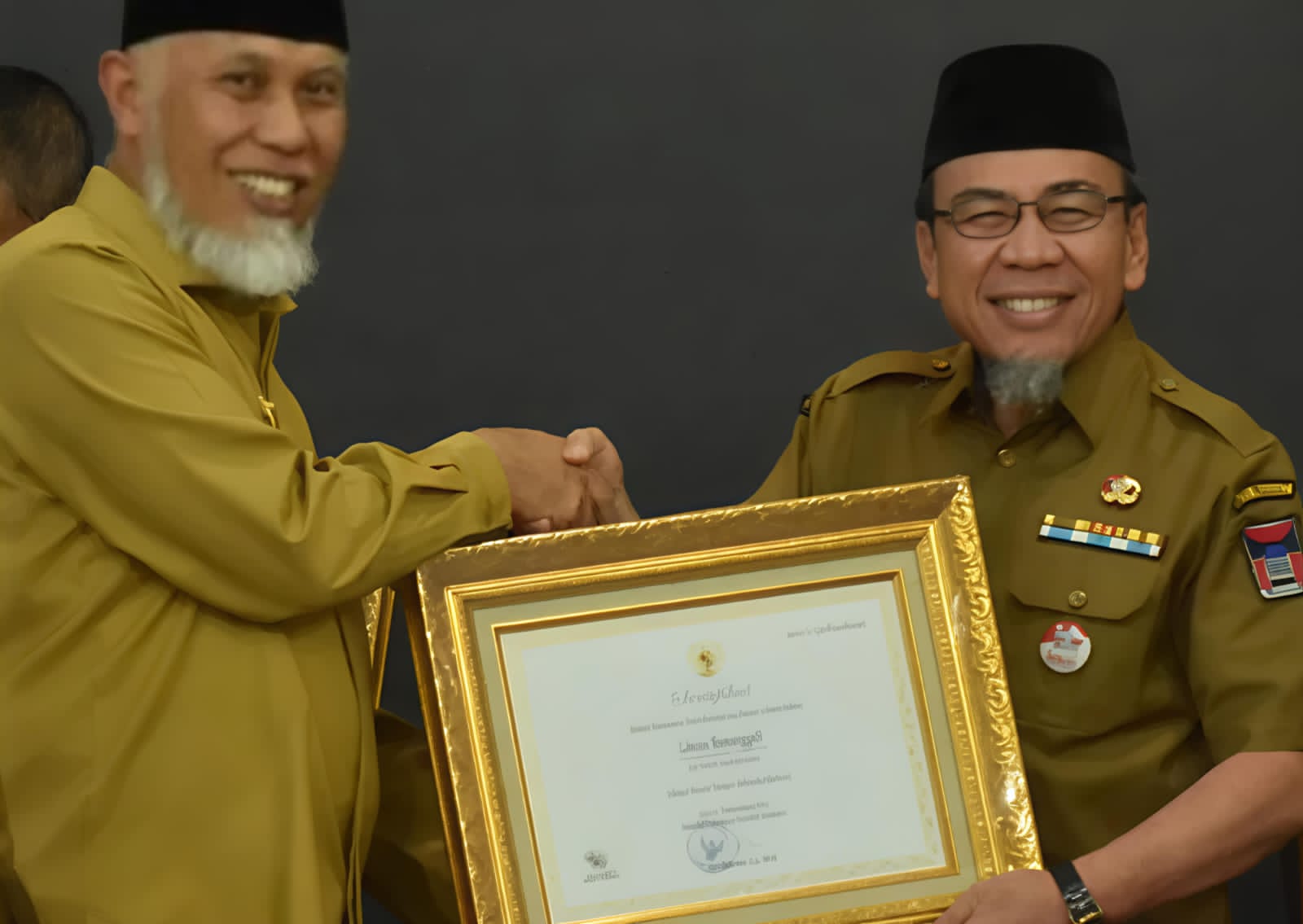 Kota Padang Raih Penghargaan Tingkat Provinsi Dan Nasional 5 Kota Padang Raih Penghargaan Tingkat Provinsi Dan Nasional - IMG 20250807 WA0001