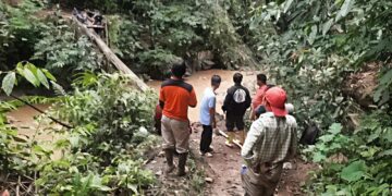 Bupati Pasaman Dan Forkopimda Tinjau Langsung Jembatan Lanai Ambruk, Pastikan Jadi Prioritas Utama Untuk Perbaikan 15 Bupati Pasaman Dan Forkopimda Tinjau Langsung Jembatan Lanai Ambruk, Pastikan Jadi Prioritas Utama Untuk Perbaikan