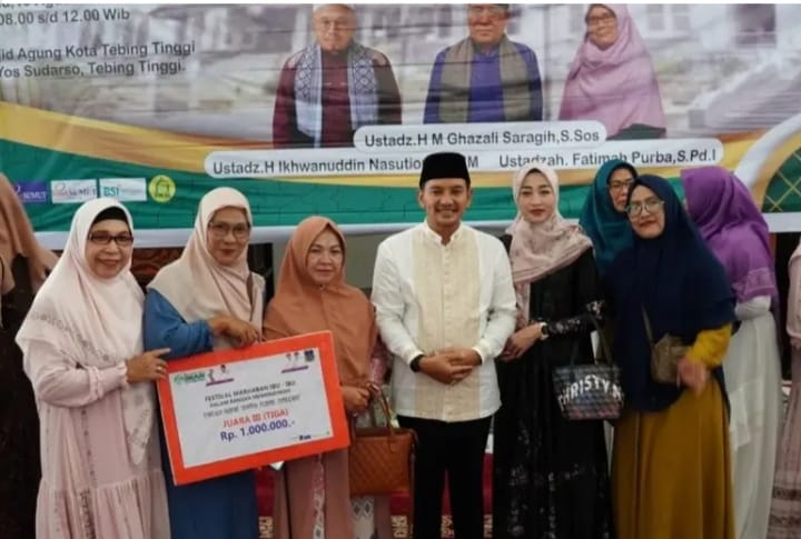 Walikota Tebingtinggi H. Iman Irdian Saragih Ajak Masyarakat Doakan Kota Tebingtinggi Menjadi “Baldatun Toyyibatun Warobbun Ghofur” 5 Walikota Tebingtinggi H. Iman Irdian Saragih Ajak Masyarakat Doakan Kota Tebingtinggi Menjadi “Baldatun Toyyibatun Warobbun Ghofur” - IMG 20250812 WA0003