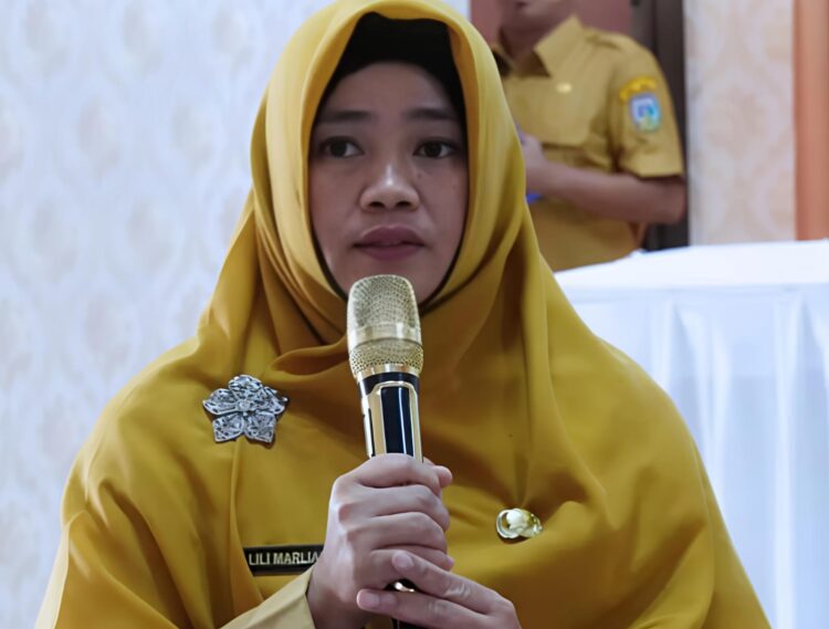 Dari Diskusi FKP RSUD KP T. Tinggi, Plt. Direktur drg. Lili Marliana, MKM : Pelayanan Rumah Sakit Terus Mengalami Perbaikan Dan Pembenahan 2 Dari Diskusi FKP RSUD KP T. Tinggi, Plt. Direktur drg. Lili Marliana, MKM : Pelayanan Rumah Sakit Terus Mengalami Perbaikan Dan Pembenahan