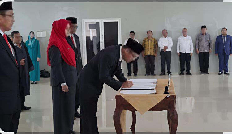 19 Pejabat Pimpinan Tinggi Pemko Tebingtinggi Dilantik, Walikota : Dalam pelantikan para pejabat ini, tidak ada saya kutip satu sen pun 2 19 Pejabat Pimpinan Tinggi Pemko Tebingtinggi Dilantik, Walikota : Dalam pelantikan para pejabat ini, tidak ada saya kutip satu sen pun - IMG 20250816 WA0035
