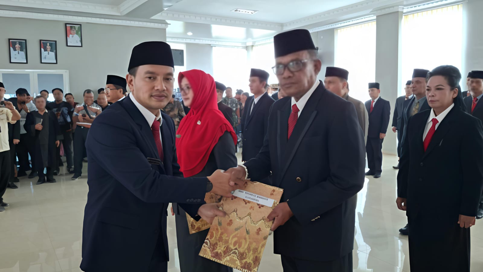 19 Pejabat Pimpinan Tinggi Pemko Tebingtinggi Dilantik, Walikota : Dalam pelantikan para pejabat ini, tidak ada saya kutip satu sen pun 7 19 Pejabat Pimpinan Tinggi Pemko Tebingtinggi Dilantik, Walikota : Dalam pelantikan para pejabat ini, tidak ada saya kutip satu sen pun - IMG 20250816 WA0037