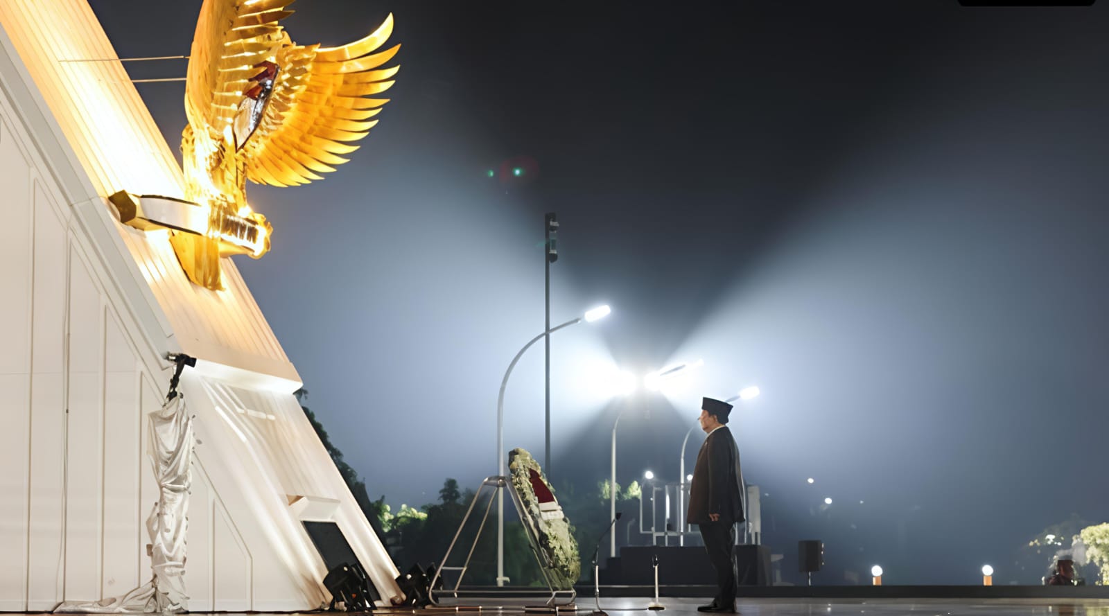 Tepat Pukul 00.00 Wib Presiden RI Prabowo Subianto Pimpin Renungan Suci HUT RI Ke-80 Di Makam Pahlawan Kalibata 7 Tepat Pukul 00.00 Wib Presiden RI Prabowo Subianto Pimpin Renungan Suci HUT RI Ke-80 Di Makam Pahlawan Kalibata - IMG 20250817 WA0006