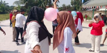 Memeriahkan Perayaan HUT RI Ke-80, Pemuda-Pemudi Kelurahan Rantaulaban dan KKL 10 STAIS Tebingtinggi Gelar Berbagai Perlombaan, Ditandai Dengan Lomba Joget Balon Emak-Emak 15 Memeriahkan Perayaan HUT RI Ke-80, Pemuda-Pemudi Kelurahan Rantaulaban dan KKL 10 STAIS Tebingtinggi Gelar Berbagai Perlombaan, Ditandai Dengan Lomba Joget Balon Emak-Emak