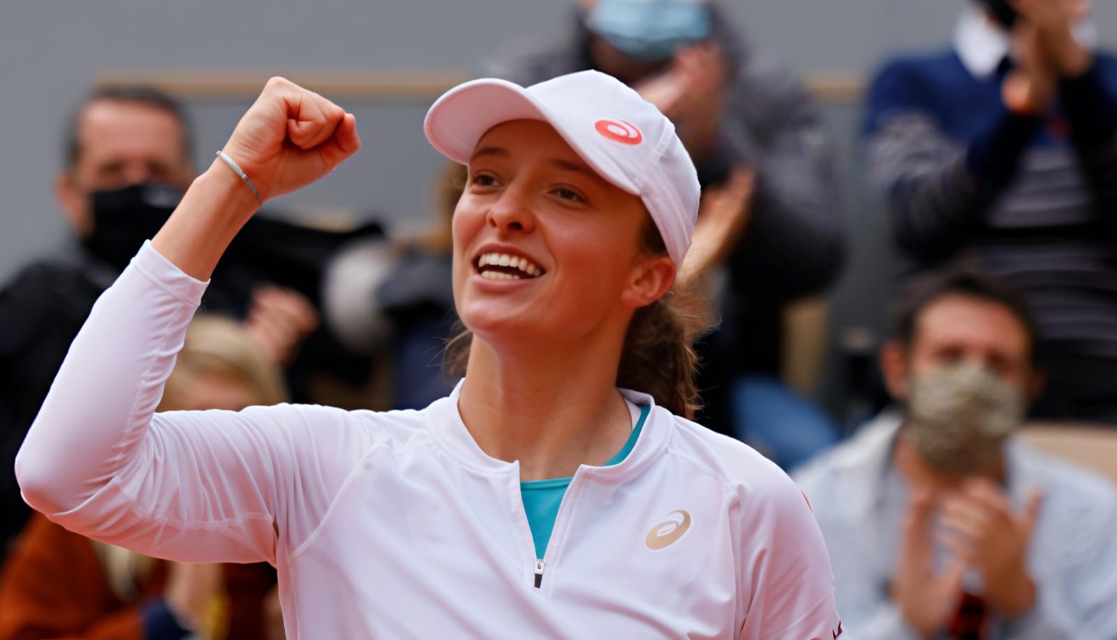 Petenis Putri Polandia Iga Swiatek Berhasil Tekuk Jasmine Paolini, Untuk Menjadi Juara Cincinnati Open 2025 6 Petenis Putri Polandia Iga Swiatek Berhasil Tekuk Jasmine Paolini, Untuk Menjadi Juara Cincinnati Open 2025 - IMG 20250819 WA0004