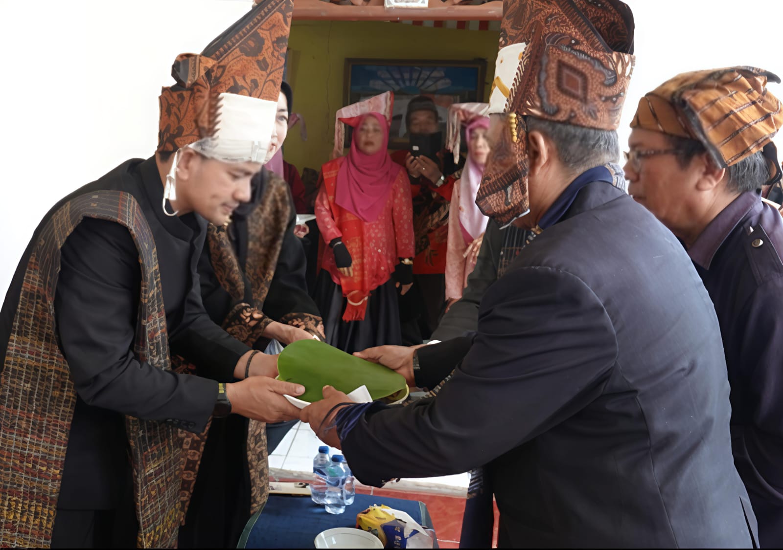 PAC Partuha Maujana Simalungun Kota Tebingtinggi Dilantik, Iman Irdian Saragih : Mari Bersama Membangun Kota Tebingtinggi Lebih Maju 8 PAC Partuha Maujana Simalungun Kota Tebingtinggi Dilantik, Iman Irdian Saragih : Mari Bersama Membangun Kota Tebingtinggi Lebih Maju - IMG 20250820 WA0006