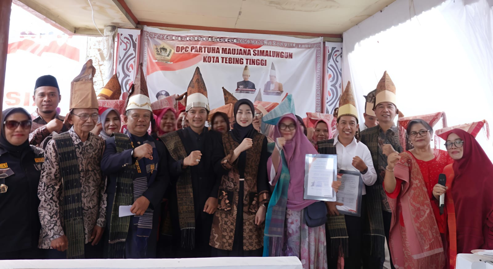 PAC Partuha Maujana Simalungun Kota Tebingtinggi Dilantik, Iman Irdian Saragih : Mari Bersama Membangun Kota Tebingtinggi Lebih Maju 11 PAC Partuha Maujana Simalungun Kota Tebingtinggi Dilantik, Iman Irdian Saragih : Mari Bersama Membangun Kota Tebingtinggi Lebih Maju - IMG 20250820 WA0009 2