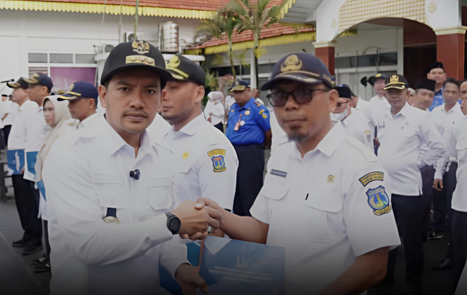 9 Plt. Pejabat Eselon Dua Pemko Tebingtinggi Terima SK Dari Walikota Pada Apel Gabungan, Iman Irdian Saragih : Jabatan adalah sebuah tanggungjawab 8 9 Plt. Pejabat Eselon Dua Pemko Tebingtinggi Terima SK Dari Walikota Pada Apel Gabungan, Iman Irdian Saragih : Jabatan adalah sebuah tanggungjawab - IMG 20250820 WA0043