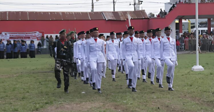 Wakil Bupati Serdangbedagai H. Adlin Tambunan Irup Penurunan Bendera HUT ke-80 Kemerdekaan RI 2 Wakil Bupati Serdangbedagai H. Adlin Tambunan Irup Penurunan Bendera HUT ke-80 Kemerdekaan RI