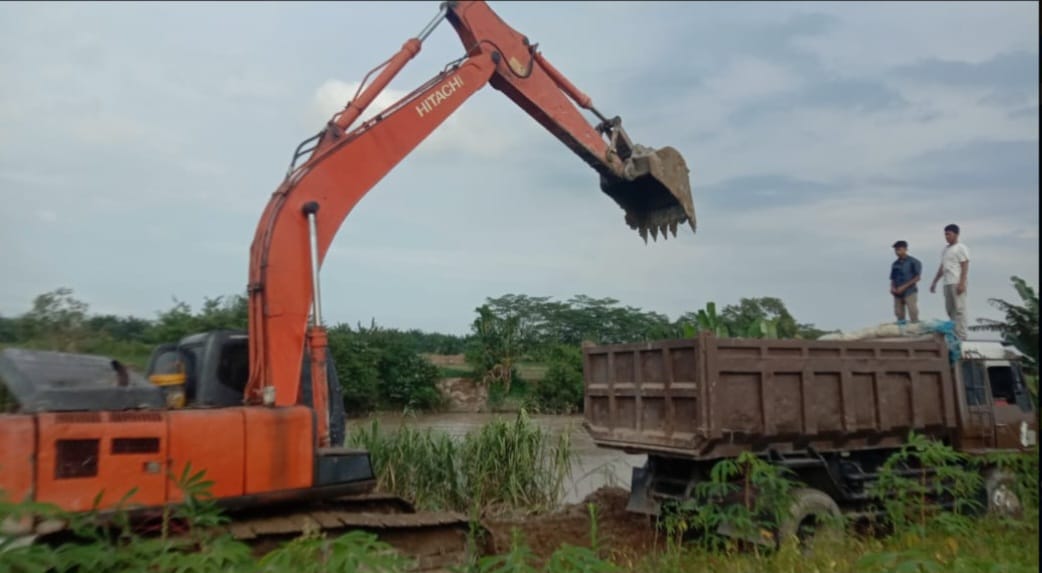 Kepala BWS Sumut II Medan Tolak Usulan Pemdes Karang Anyar Jadikan Bantaran Sei Ular Sebagai Wisata Budidaya Anggur. Fraksi Partai Golkar Ucok Purba : BWS Agar Pertimbangkan Kembali Dan Minta Kapoldasu Tertibkan Galian C Disepanjang Bantaran Sungai Ular - IMG 20250829 WA0002