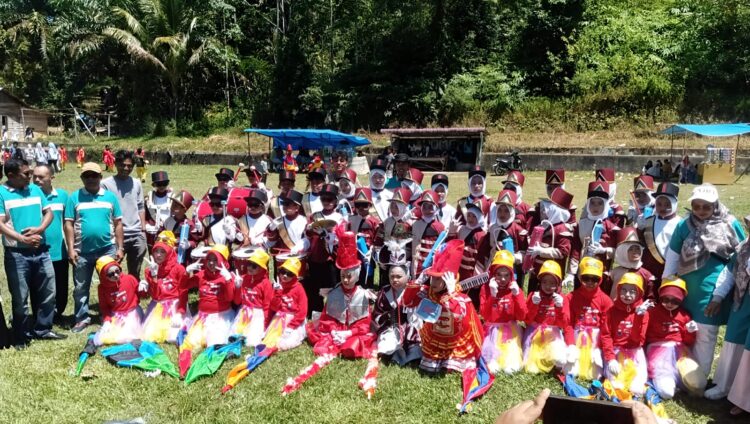 Group Drumband "Gema Nada" SDN 07 Silangempat Silalang Membahana, Eksis Ikuti Kompetisi HUT Kemerdekaan RI ke-80 2 Group Drumband “Gema Nada” SDN 07 Silangempat Silalang Membahana, Eksis Ikuti Kompetisi HUT Kemerdekaan RI ke-80