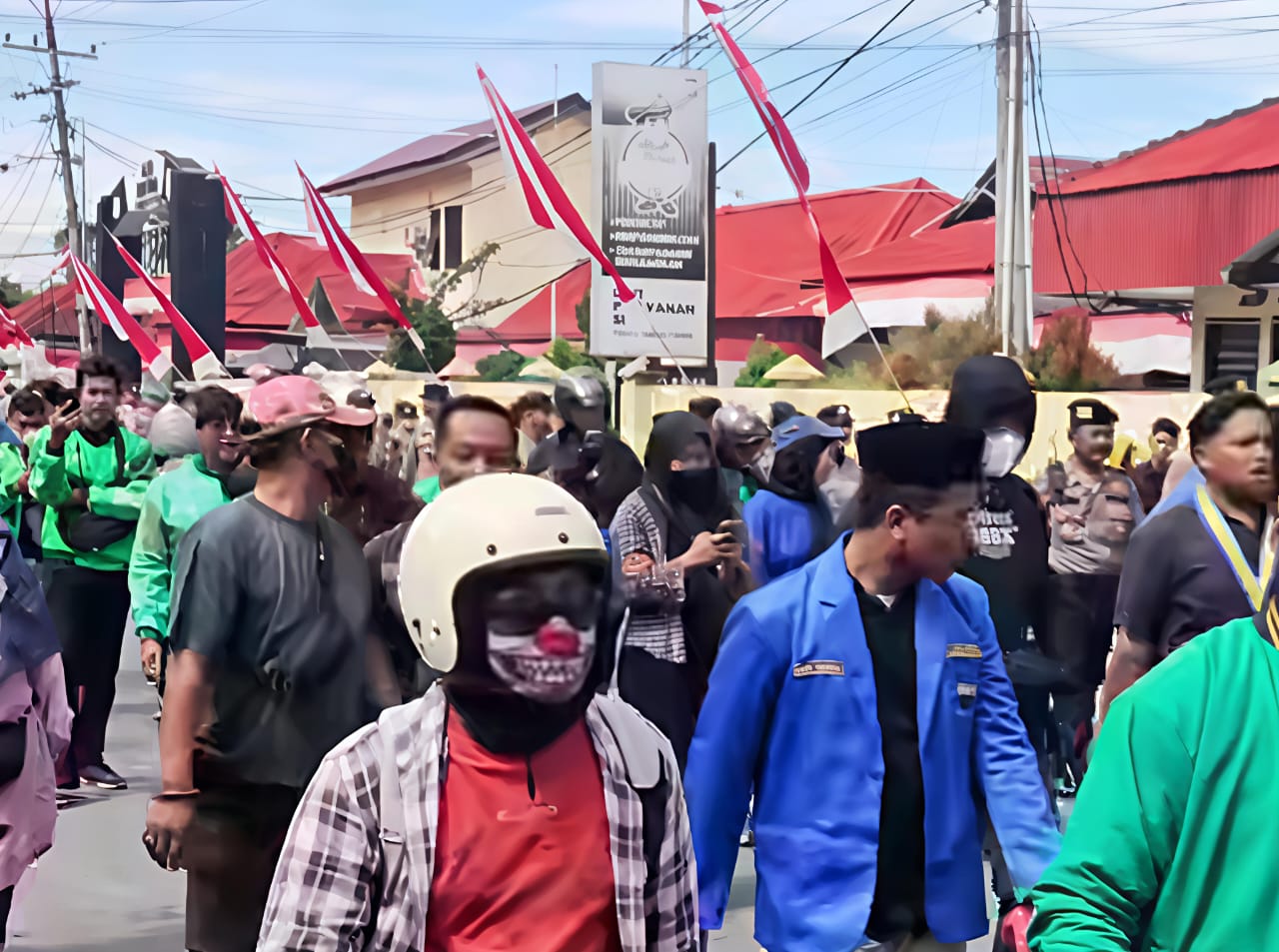 Ratusan Massa Gelar Aksi Damai Di Kota Tebingtinggi, Sampaikan 4 Tuntutan - IMG 20250902 WA0014