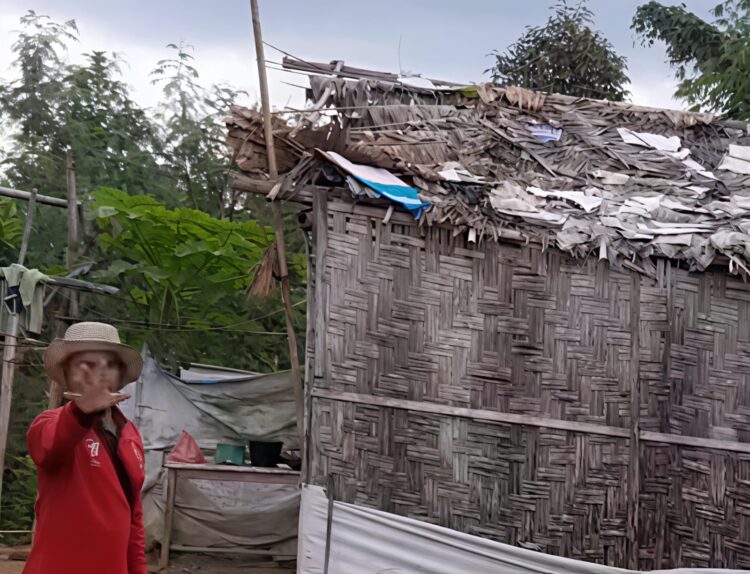Video Viral Gubug Reot Guru Madrasah Aliyah, Bu Mariasih Minta Maaf, Bupati Deliserdang Asri Ludin Tambunan : Jangan sebarkan konten fitnah 2 Video Viral Gubug Reot Guru Madrasah Aliyah, Bu Mariasih Minta Maaf, Bupati Deliserdang Asri Ludin Tambunan : Jangan sebarkan konten fitnah
