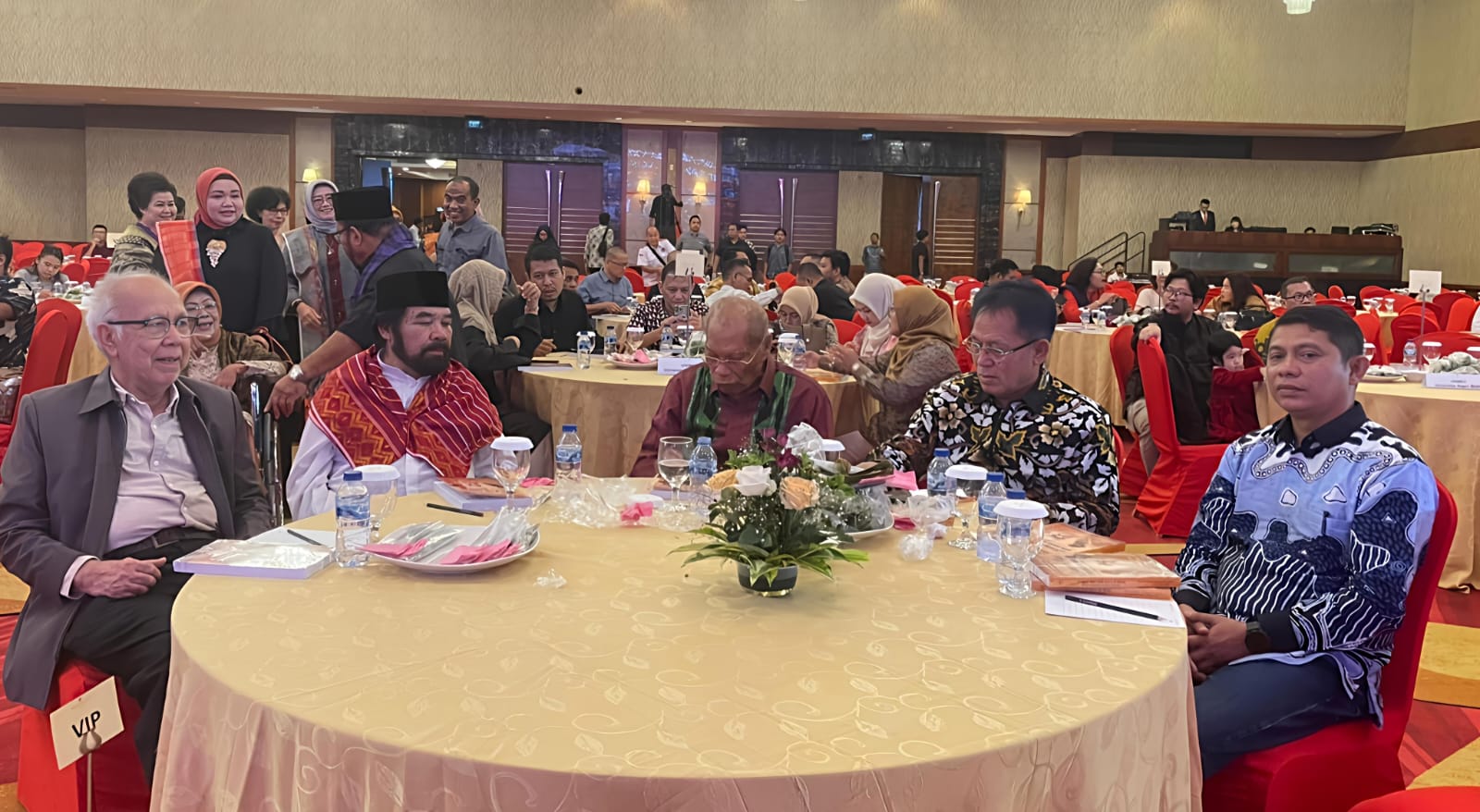 Meriah Dan Semarak Kerja Tahun Merdang Merdem Kuta Medan 2025, Dihadiri Bupati Tanah Karo Sekaligus Peluncuran Buku Bangsa Karo dari Masa Ke Masa - IMG 20250907 WA0015