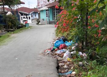 Truck Pengangkut Sudah 5 Hari Tidak Beroperasi, Sampah Menumpuk Disepanjang Jalan Bukit Kubu Kota Tebingtinggi