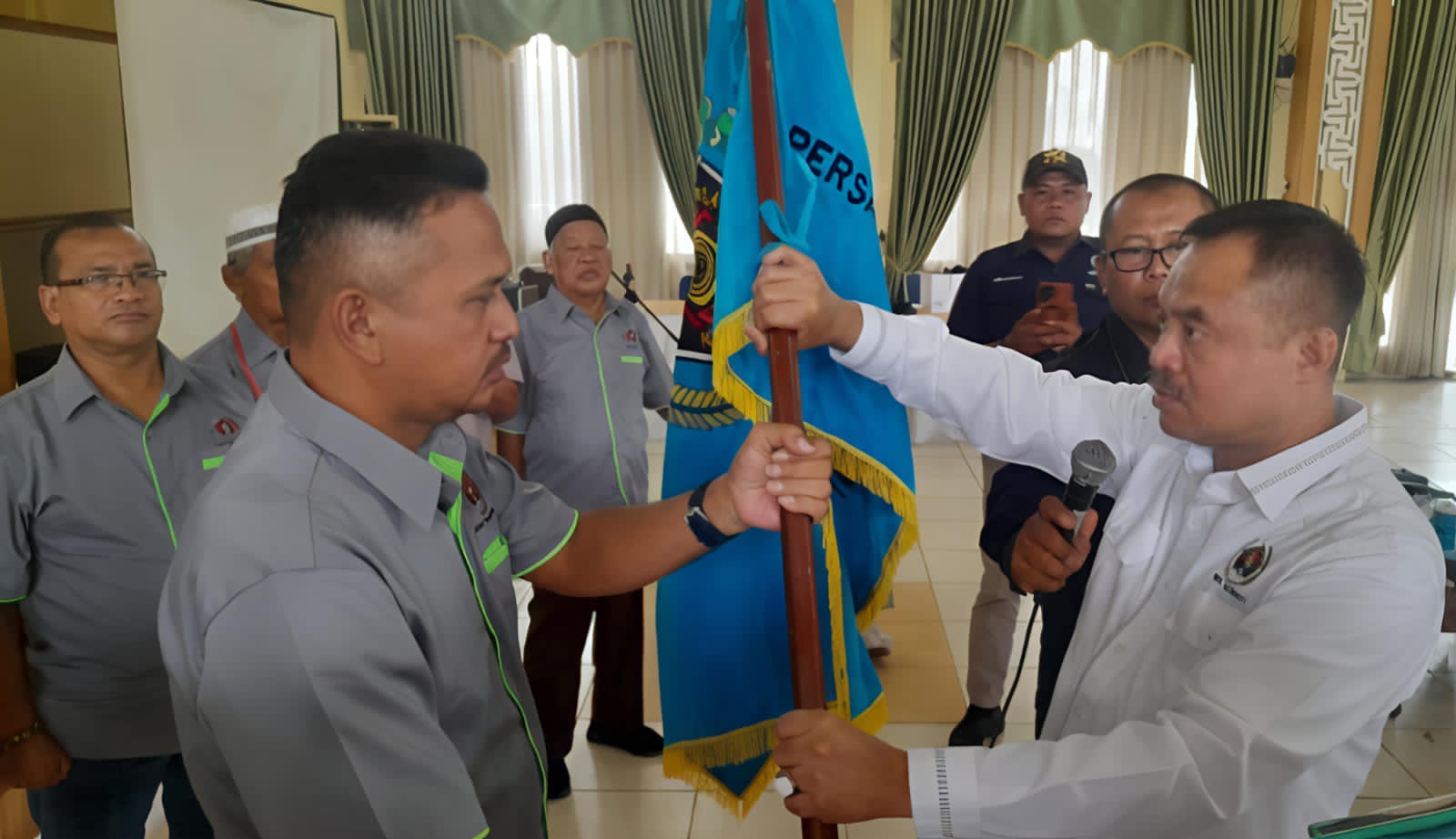 Konferensi ke VIII PWI Kota Tebingtinggi, Junjungan Saragih Terpilih Sebagai Ketua 6 Konferensi ke VIII PWI Kota Tebingtinggi, Junjungan Saragih Terpilih Sebagai Ketua - IMG 20250918 WA0008
