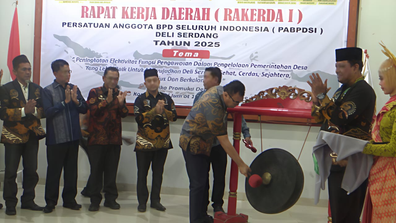 Rakerda PABPDSI Deliserdang, Bupati Asri Ludin Tambunan : Perkuat Sinergi dan Gali Aspirasi Menuju Desa Mandiri dan Maju 6 Rakerda PABPDSI Deliserdang, Bupati Asri Ludin Tambunan : Perkuat Sinergi dan Gali Aspirasi Menuju Desa Mandiri dan Maju - IMG 20250920 WA0005