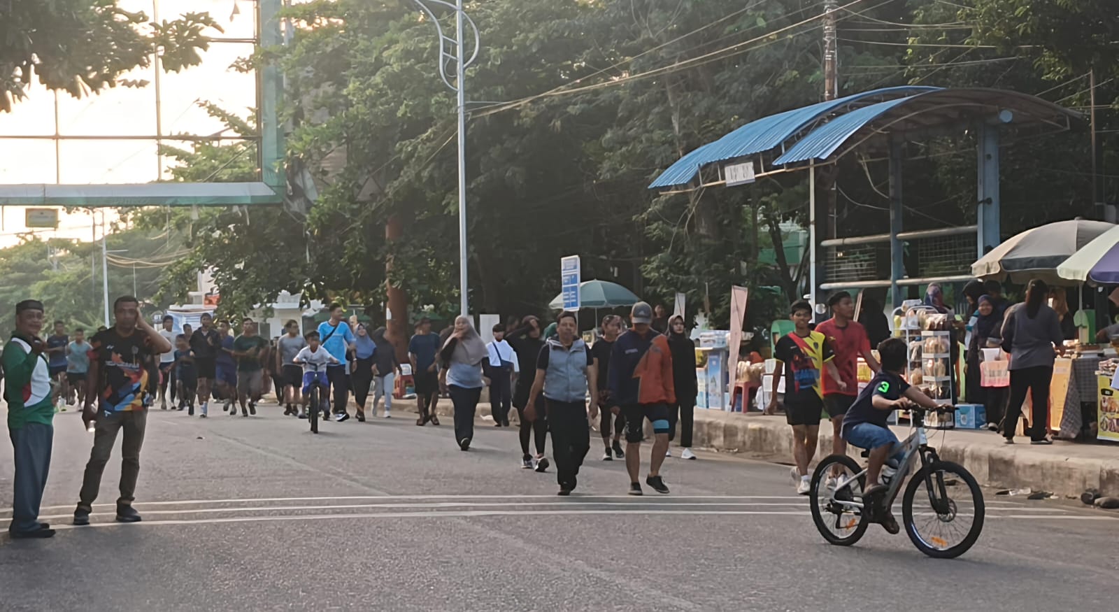 Walikota Tebingtinggi Iman Irdian Saragih Buka Acara Car Free Day, UPTD RSUD Dr. H. Kumpulan Pane Tebingtinggi Ikutkan Peserta - IMG 20250921 WA0024