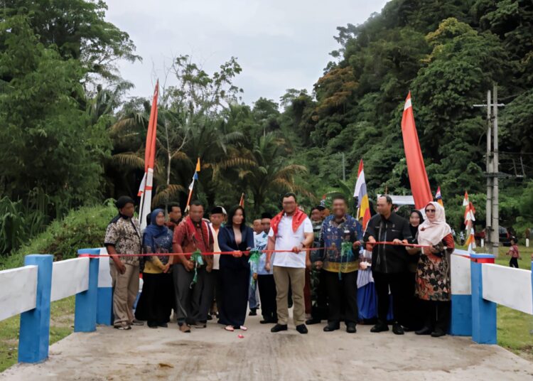 Bupati H. Asri Ludin Tambunan Resmikan Jembatan Lau Lateng Dan Canangkan Sibolangit Jadi Sentra Cabai dan Kawasan Wisata