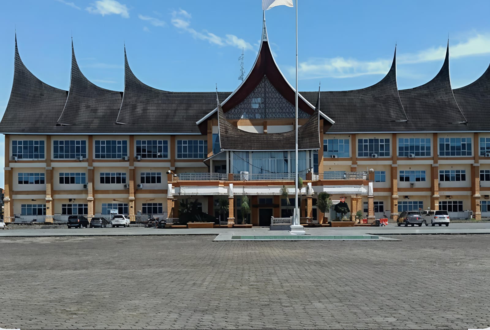 Pemkab Pasaman Barat Bahas Kerjasama Ketersediaan Bibit Sawit Dengan PPKS, Lonsum Dan BBPPTP Medan - IMG 20251002 WA0018