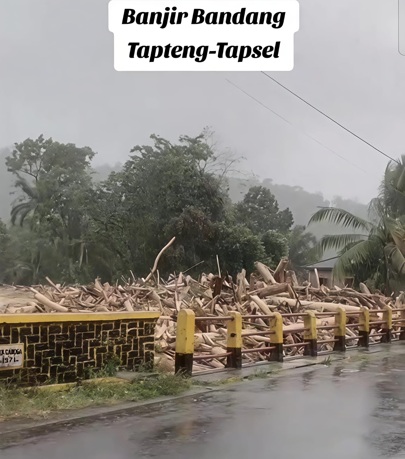 Banjir dan Longsor Kepung Wilayah Kabupaten Tapsel-Tapteng-Sibolga, Akibatkan Korban Jiwa, Rumah Dan Kenderaan Hanyut - IMG 20251127 WA0007