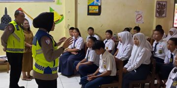 Sat Lantas Polres Sibolga Gelar “Police Goes To School” Di SMPN 2 Sibolga, Untuk Sukseskan Operasi Zebra Toba 2025