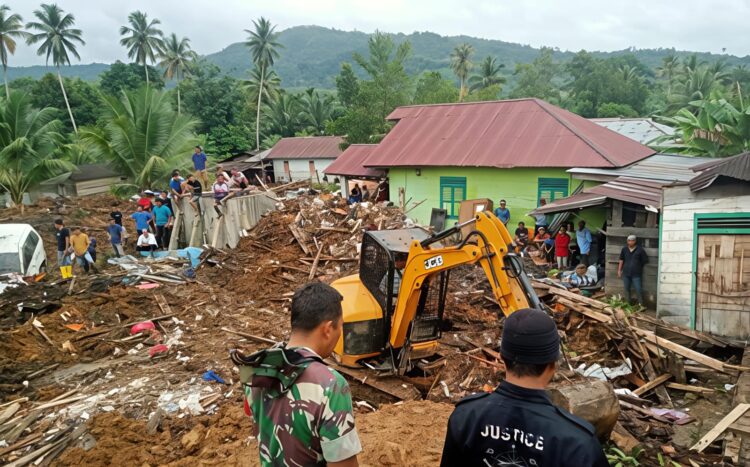 Tragedi Tanah Longsor Di Angkola Sangkunur Tapsel, 12 Orang Masih Tertimbun Lahan HGU PTPN IV Palmco Regional I Kebun Hapesong