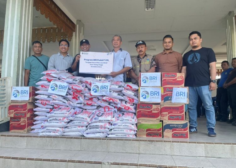 Perduli Banjir, BRI Tebing Tinggi Salurkan Bantuan Sembako Untuk Warga Terdampak