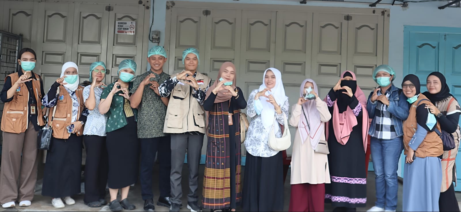 Satgas Program MBG Kota Tebingtinggi Tinjau Dapur SPPG, Pastikan Kualitas Dan Kebersihan 8 Satgas Program MBG Kota Tebingtinggi Tinjau Dapur SPPG, Pastikan Kualitas Dan Kebersihan - IMG 20251205 WA0021 1