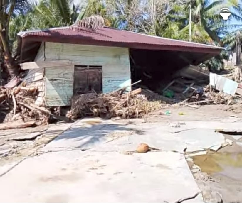 Duka Anak Karyawan PTPN IV Palmco Regional I Kebun Hapesong, Kedua Orang Tua Dan Adiknya Meninggal Tertimbun Tanah Longsor, Ketua Umum KP3N H. Zulkifli Barus : Harapkan Direksi PTPN IV Palmco Membantu Para Korban - IMG 20251205 WA0039