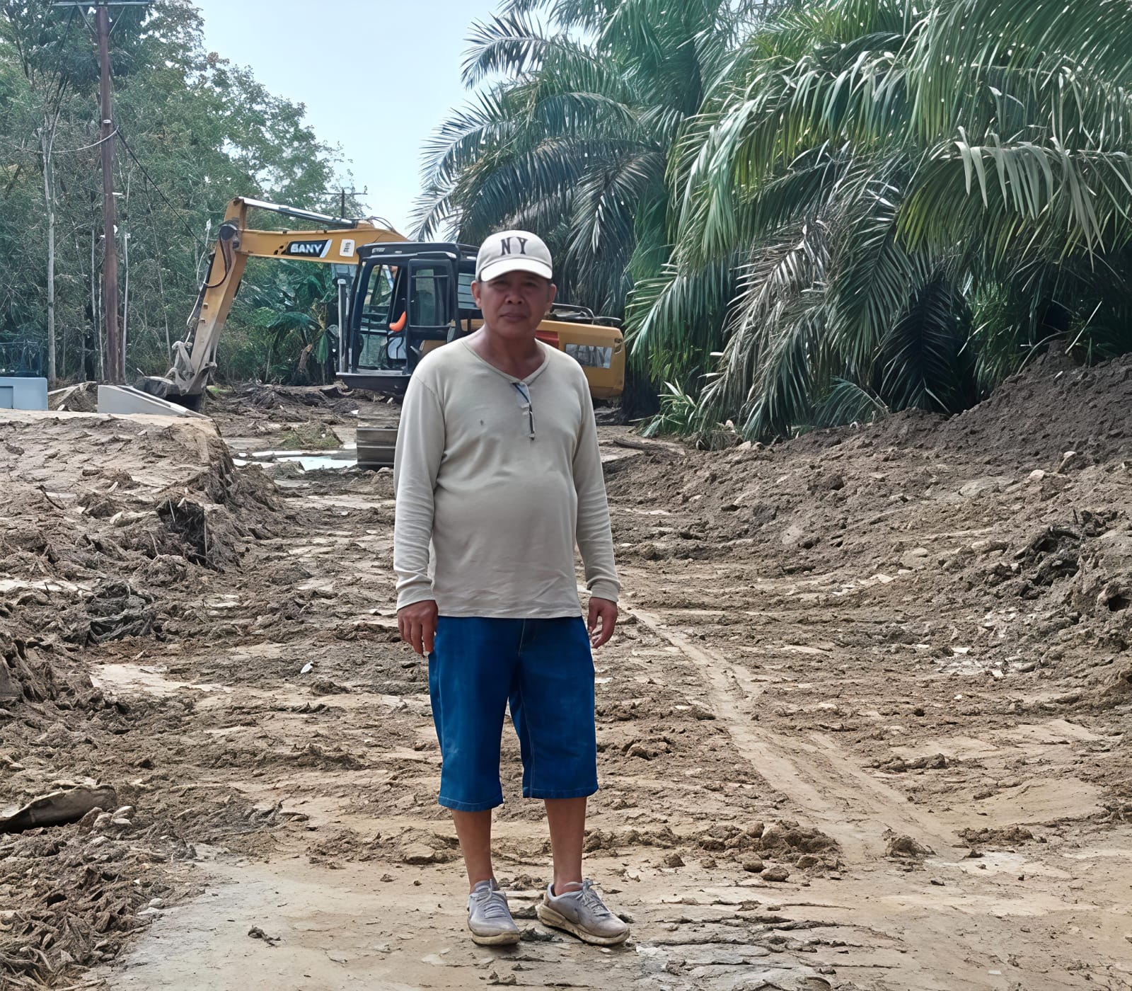 Duka Anak Karyawan PTPN IV Palmco Regional I Kebun Hapesong, Kedua Orang Tua Dan Adiknya Meninggal Tertimbun Tanah Longsor, Ketua Umum KP3N H. Zulkifli Barus : Harapkan Direksi PTPN IV Palmco Membantu Para Korban - IMG 20251205 WA0041