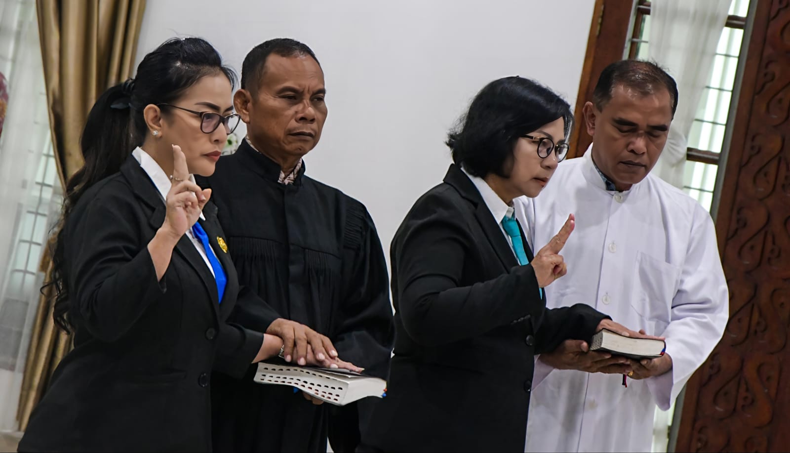 Bupati Asri Ludin Tambunan Lantik Samsuar Sinaga Sebagai Sekdisdik Bersama 13 Pejabat Administratur, Pengawas dan Pejabat Fungsional - IMG 20251206 WA0010