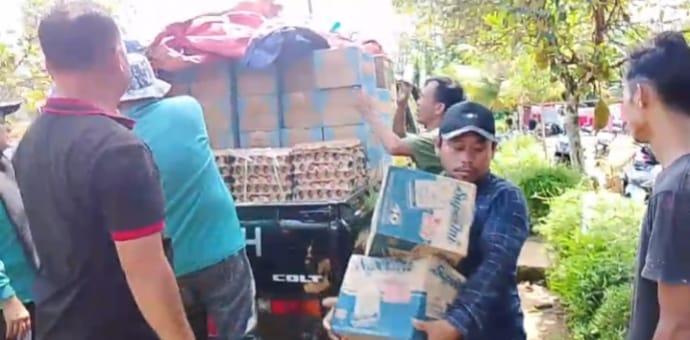 IKB SMA Negeri 1 Kota Padangsidimpuan Berikan Bantuan Pada Korban Banjir Dan Tanah Longsor Di Batangtoru Dan Angkola Sangkunur - IMG 20251208 WA0007