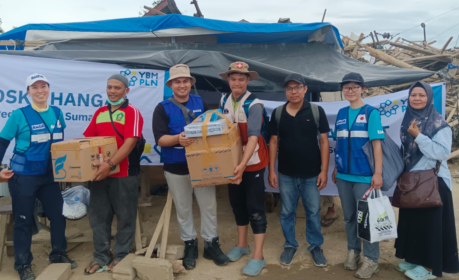 Secuil Cerita Dari Lokasi Bencana Banjir Aceh Tamiang, Mengikuti Perjalanan Tim Bantuan Kemanusiaan RSUD Kumpulan Pane Kota Tebingtinggi 7 Secuil Cerita Dari Lokasi Bencana Banjir Aceh Tamiang, Mengikuti Perjalanan Tim Bantuan Kemanusiaan RSUD Kumpulan Pane Kota Tebingtinggi - IMG 20251214 WA0006