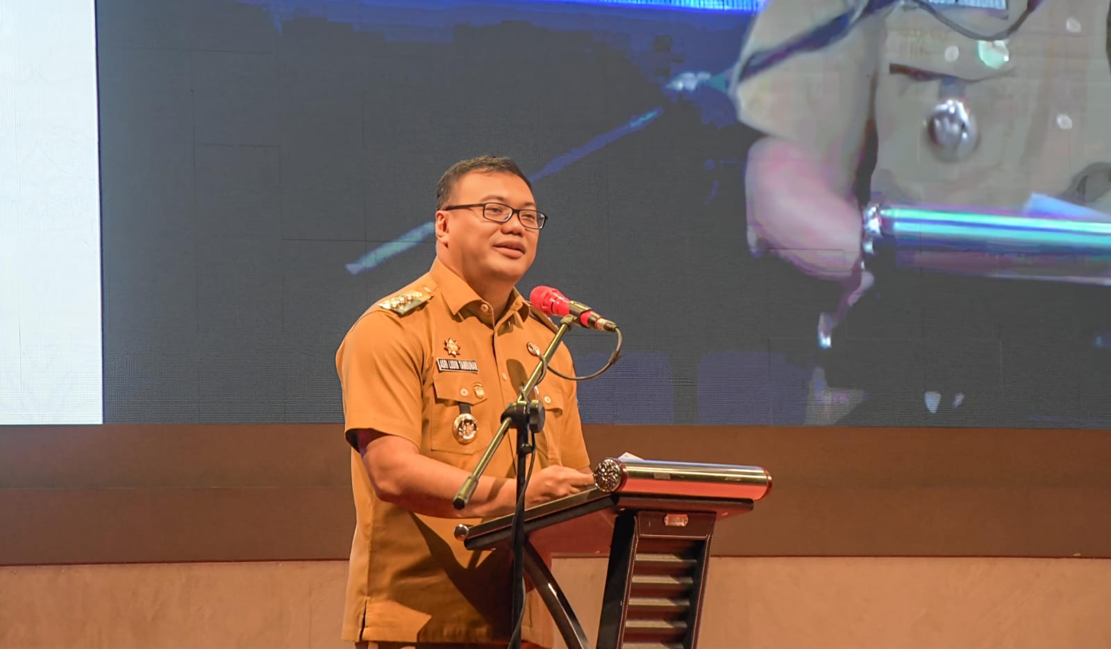 Peringati Hari Ibu Ke-97, Bupati Asri Ludin Tambunan : Ibu Lahirkan Generasi Berdaya Dan Berkontribusi Bagi Pembangunan Daerah - IMG 20251217 WA0021