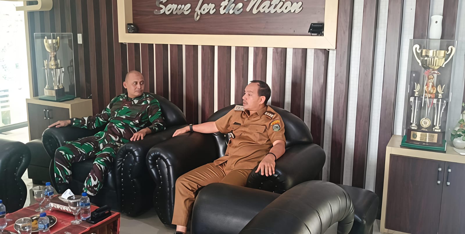 Walikota Tebingtinggi Iman Irdian Saragih Kunjungi Makodim 0204/DS, Pererat Sinergi Lintas Wilayah - IMG 20251217 WA0027