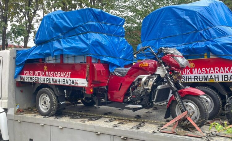 Polda Sumut Salurkan Bantuan Dari Mabes Polri, Untuk Korban Bencana Di Aceh Tamiang 2 Polda Sumut Salurkan Bantuan Dari Mabes Polri, Untuk Korban Bencana Di Aceh Tamiang