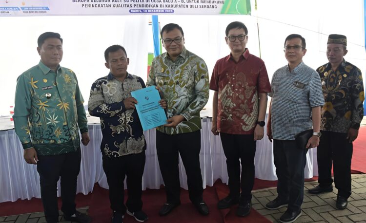 Serahkan Bantuan CSR PT. Evergreen, Bupati Asri Ludin Tambunan : Sebagai Bentuk Dukungan Peningkatan Kualitas Pendidikan Deliserdang 2 Serahkan Bantuan CSR PT. Evergreen, Bupati Asri Ludin Tambunan : Sebagai Bentuk Dukungan Peningkatan Kualitas Pendidikan Deliserdang