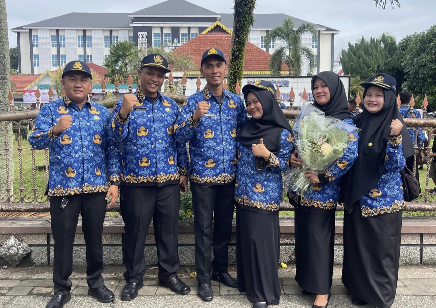 Ketua Dewan Pertimbangan MUI Kota Tebingtinggi Ustad Drs. H. Nizar Rangkuti, 7 Anak-Kemanakannya Dilantik Menjadi PPPK Paruh Waktu 6 Ketua Dewan Pertimbangan MUI Kota Tebingtinggi Ustad Drs. H. Nizar Rangkuti, 7 Anak-Kemanakannya Dilantik Menjadi PPPK Paruh Waktu - IMG 20251220 WA0007