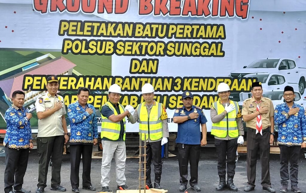 Pemkab Deli Serdang Beri Bantuan 3 Unit Kendaraan Operasional kepada Polrestabes Medan - IMG 20251220 WA0009 1