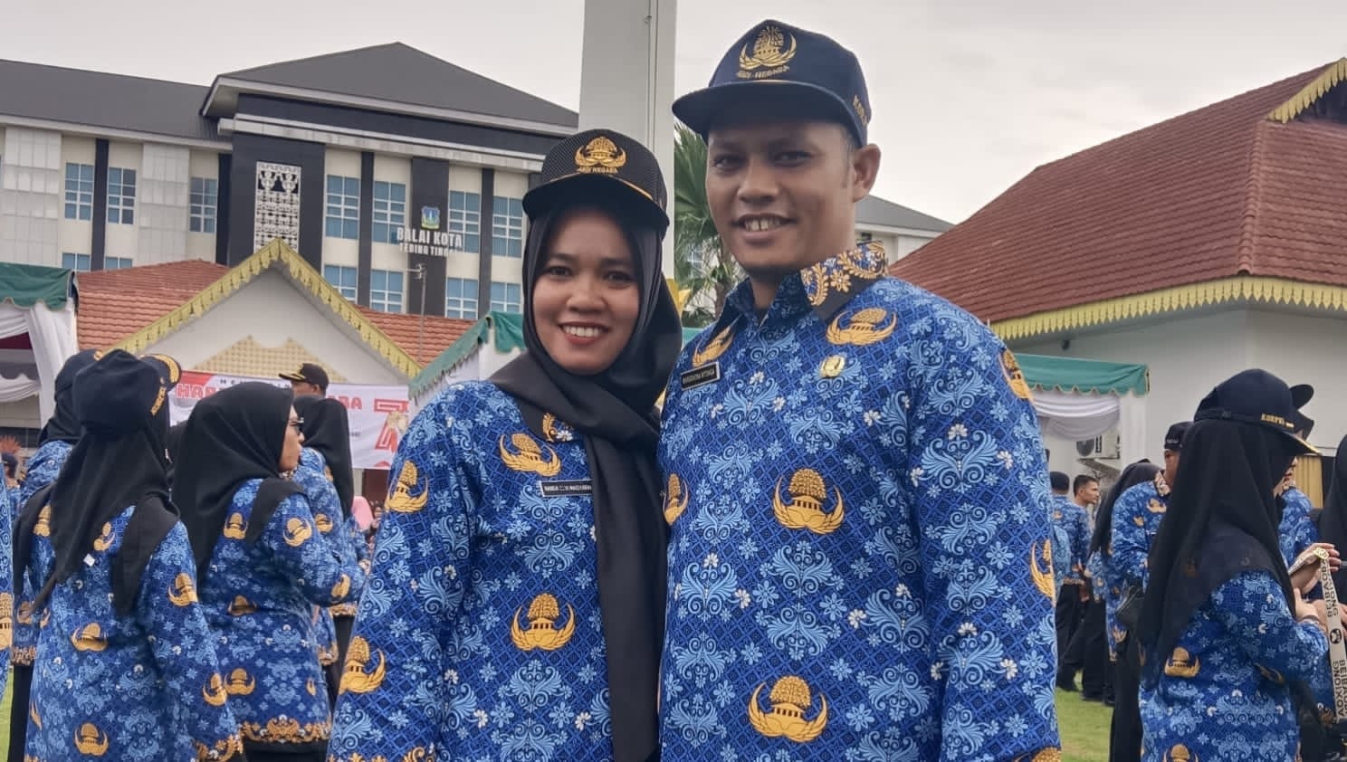 Walikota Tebingtinggi Lantik 1070 PPPK Paruh Waktu, Iman Irdian : Segera Beradaptasi Dan Tunjukkan Kinerja Terbaik Dalam Melayani Masyarakat - IMG 20251220 WA0009 2