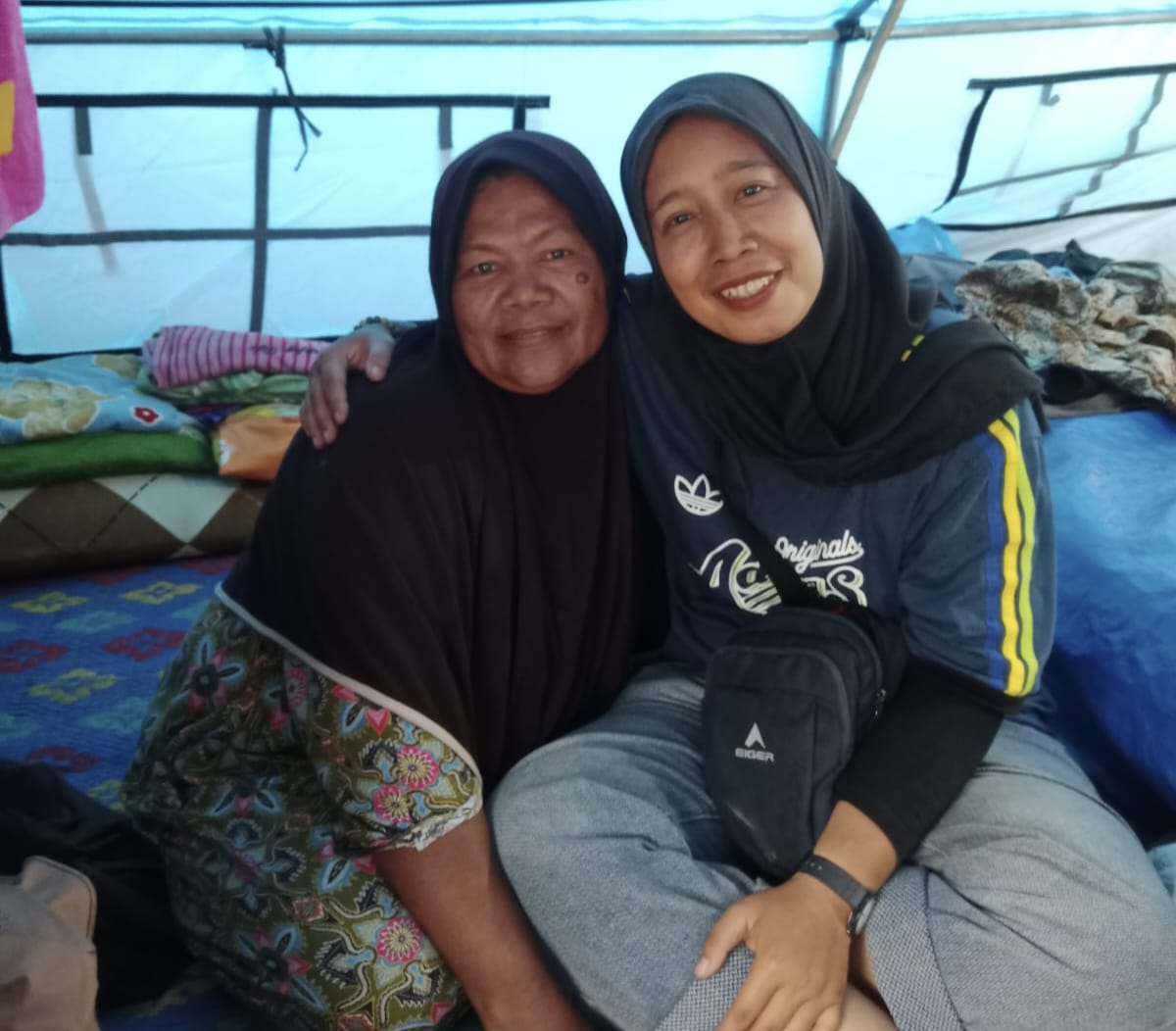 Direktur RSUD Kumpulan Pane Kota Tebingtinggi drg. Lili Marliana Pimpin Penyaluran Bantuan Bencana Aceh Tamiang - IMG 20251228 WA0006