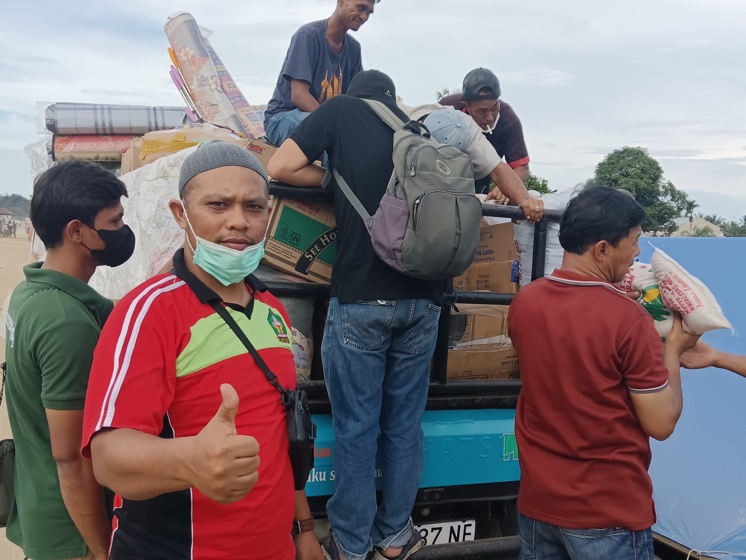 Direktur RSUD Kumpulan Pane Kota Tebingtinggi drg. Lili Marliana Pimpin Penyaluran Bantuan Bencana Aceh Tamiang - IMG 20251213 161404 1 scaled