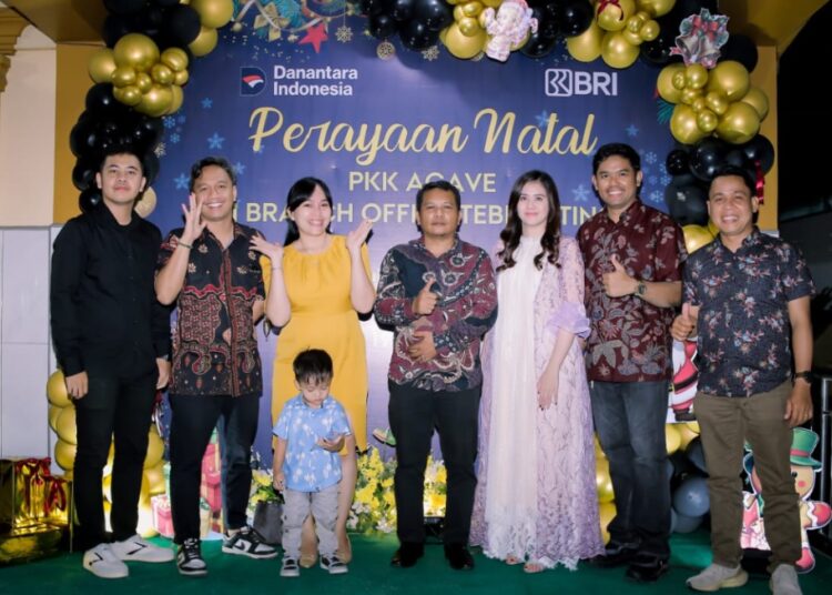 Keluarga Besar PKK BRI Tebing Tinggi Rayakan Natal Dengan Khidmat 2 Keluarga Besar PKK BRI Tebing Tinggi Rayakan Natal Dengan Khidmat